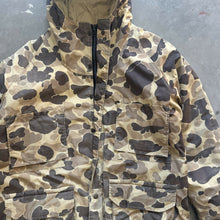 Load image into Gallery viewer, Vintage Columbia Duck Camo Jacket (L)
