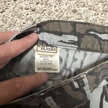 Load image into Gallery viewer, Vintage Trebark Camo Pants
