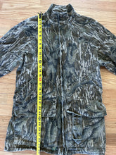 Load image into Gallery viewer, Men’s medium 1980s Mossy oak bow hunter jacket Treestand vintage hunting jacket military long 4 pocket jacket made in the USA hunting camo