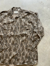 Load image into Gallery viewer, Vintage Mossy Oak Bottomland Strap Shirt (L)