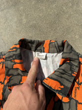 Load image into Gallery viewer, Vintage Hunters Orange Treebark Camo Button-Up (XL)