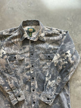Load image into Gallery viewer, Vintage Mossy Oak Breakup Camo Chamois Shirt (L)