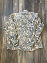 Load image into Gallery viewer, 1990’s Rattlers Brand Mossy Oak Treestand Camo Chamois Shirt (L)