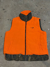 Load image into Gallery viewer, Vintage Winchester Trebark reversible puffer vest (XL)