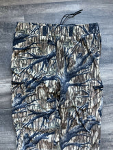 Load image into Gallery viewer, Vintage Browning Hydro Fleece Mossy Oak Treestand Camo Pants (L)