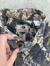 Load image into Gallery viewer, Vintage MossyOak Forest Floor Camo Chamios (L)