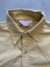 Load image into Gallery viewer, Vintage Frost Proof Blank Chamois Shirt (M)