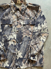 Load image into Gallery viewer, Vintage Mossy Oak Gen 1 Breakup Camo Snap Button-Shirt (L)