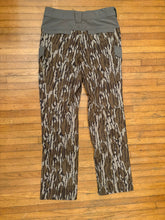 Load image into Gallery viewer, Nomad Original Bottomland Pants Size M