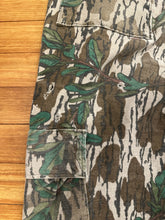 Load image into Gallery viewer, Vintage MossyOak Green Leaf Camo Adjustable Waist Pants (32-36”x31.5”)
