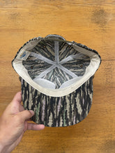 Load image into Gallery viewer, Vintage Camo Rope Hat