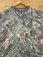 Load image into Gallery viewer, 90’s Vintage Realtree Advantage Camo Pocket Tee (2XL) 🇺🇸