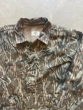 Load image into Gallery viewer, Vintage Mossy Oak Treestand Camo 3-Pocket Jacket (XL)