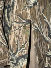 Load image into Gallery viewer, Mossy oak Treestand shirt jacket