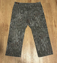 Load image into Gallery viewer, Vintage Blue Bill by Red Head Realtree Cargo Pants
