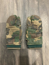 Load image into Gallery viewer, Vintage Camo Gore•Tex Gloves