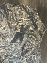 Load image into Gallery viewer, 1990’s Mossy Oak Gen 1 Breakup Camo Mississippi Chemical Corporation Long Sleeve Shirt (XL)