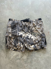 Load image into Gallery viewer, Vintage Mossy Oak Breakup Camo Nylon Shorts (XL)