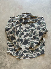 Load image into Gallery viewer, Vintage Duck Camo Chamois Shirt (XL)