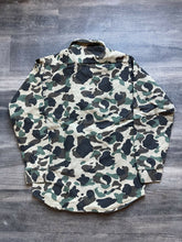Load image into Gallery viewer, Vintage Woodsman Duck Camo Chamois Shirt (M Tall)