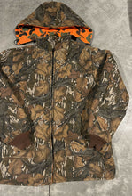 Load image into Gallery viewer, Mossy Oak Fall Foliage Quilted Reversible Coat (XXL)