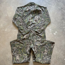 Load image into Gallery viewer, Vintage Mossy Oak Full Foliage Camo Coveralls (M)