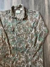 Load image into Gallery viewer, 1990’s Mossy Oak Greenleaf Camo Strap Shirt (XL)