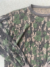 Load image into Gallery viewer, Vintage Trebark Greenleaf Camo Long Sleeve Shirt (L)