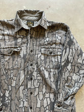 Load image into Gallery viewer, Vintage Trebark Camo Chamois Shirt (L)