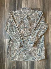 Load image into Gallery viewer, 1990’s Mossy Oak Treestand Camo Denim Button Up Shirt (L)