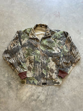 Load image into Gallery viewer, Vintage Realtree Camo Bomber Jacket (L)