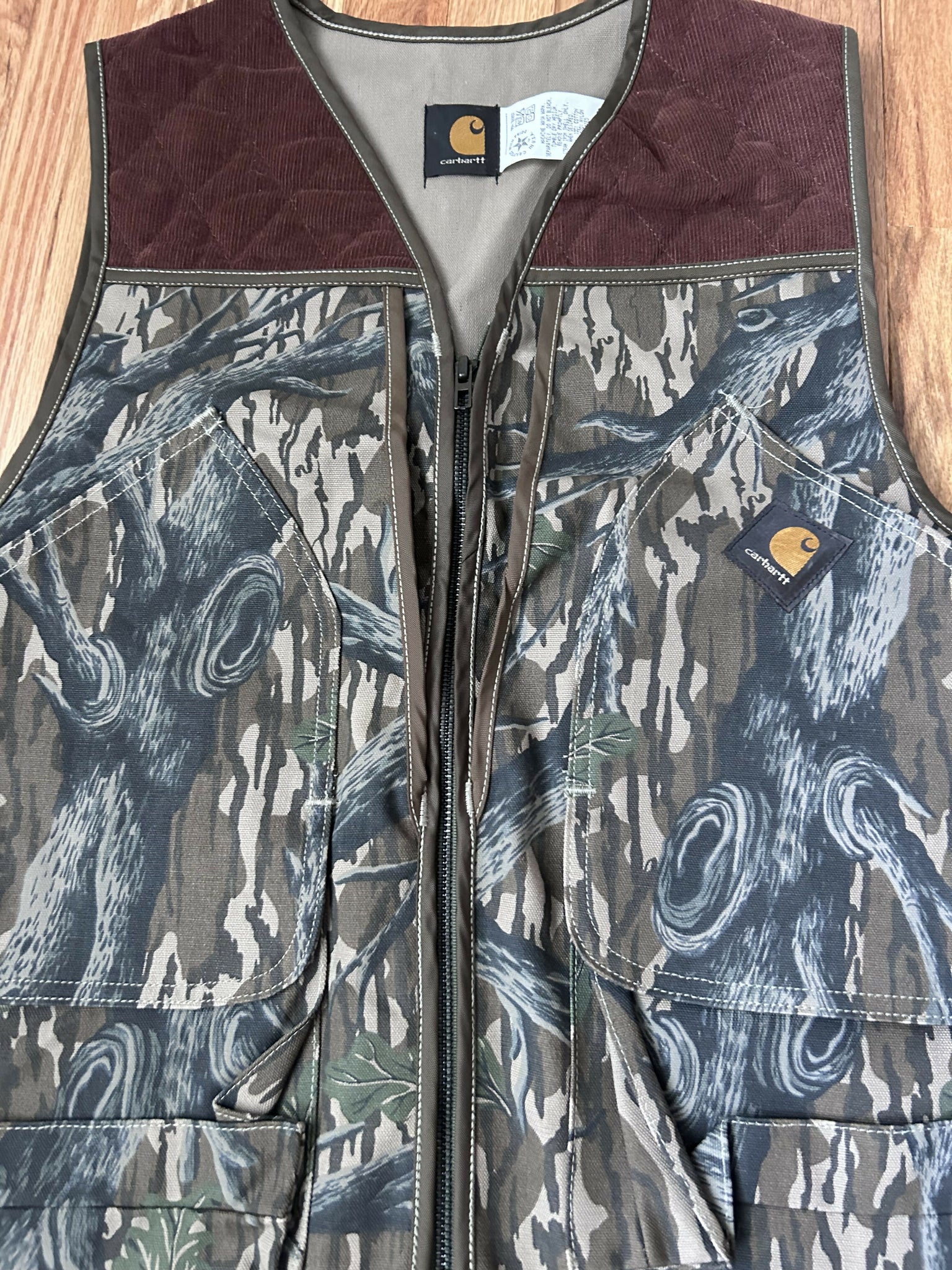 Carhartt Mossy Oak Treestand Camo Hunting Vest men's size Medium