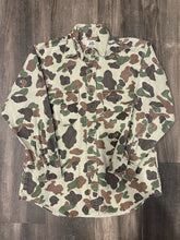 Load image into Gallery viewer, Vintage Duxbak Duck Camo Chamois Shirt (M)