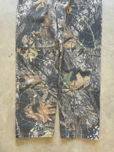 Load image into Gallery viewer, Vintage Mossy Oak Breakup Camo Denim Pants (XL)