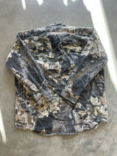 Load image into Gallery viewer, Vintage Mossy Oak Gen 1 Breakup Camo Chamois Shirt (L)