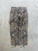 Load image into Gallery viewer, Vintage MossyOak Fall Foliage Camo Adjustable Waist Pants (29-33x31.5)