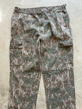 Load image into Gallery viewer, Vintage Mossy Oak Greenleaf Camo Adjustable Waist Pants (XL)