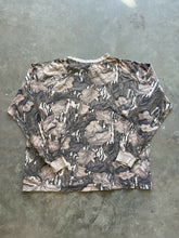 Load image into Gallery viewer, Vintage Distressed Mossy Oak Fall Foliage Camo Long Sleeve Shirt (XL)