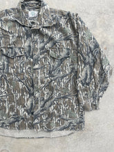 Load image into Gallery viewer, 90’s Mossy Oak Treestand Camo Chamios Shirt (L) 🇺🇸