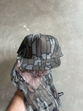 Load image into Gallery viewer, Vintage Trebark Camo Hat With Mask