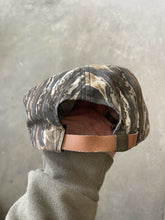 Load image into Gallery viewer, 90’s Suede Bill Team Realtree Hat