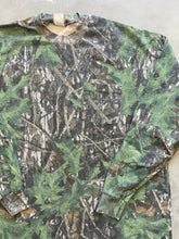 Load image into Gallery viewer, Vintage Mossy Oak Shadowleaf Camo Long Sleeve Shirt (XL)