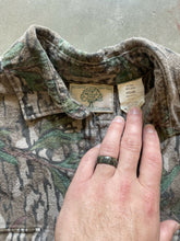 Load image into Gallery viewer, Vintage Mossy Oak Greenleaf Camo Chamois Shirt (M)