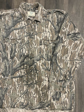 Load image into Gallery viewer, 1990’s Mossy Oak Treestand Camo Strap Shirt (L)
