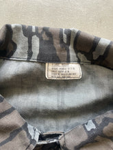 Load image into Gallery viewer, Vintage Trebark Camo 4-Pocket Jacket (XL)
