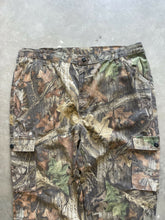 Load image into Gallery viewer, Vintage Liberty Realtree Advantage Timber Camo Adjustable Waist Pants (XL)