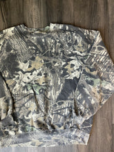 Load image into Gallery viewer, Vintage Mossy Oak Breakup Camo Blank Cotton Crewneck (XL/2XL)