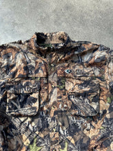 Load image into Gallery viewer, 2000s Mossy Oak Forrest Floor Lightweight Button Up (M)