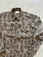 Load image into Gallery viewer, Vintage Mossy Oak Original Bottomland Camo Button Up Shirt (S/M)
