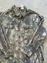 Load image into Gallery viewer, 2000’s Realtree Hardwoods Camo Button Up Shirt (2XL)